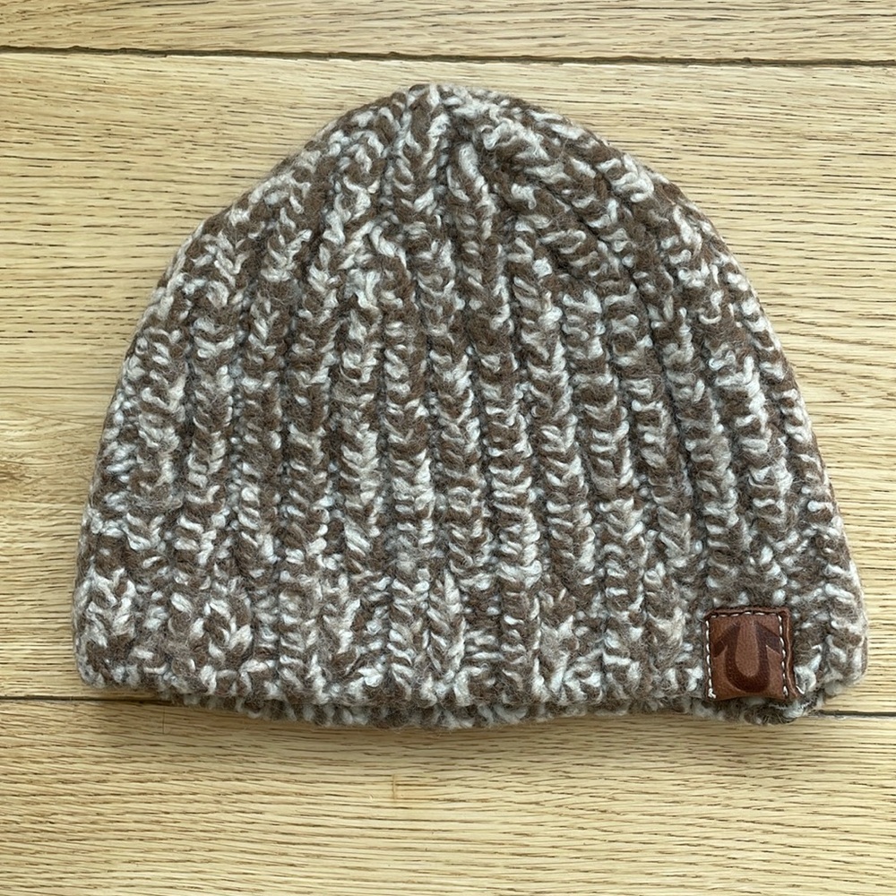 True Religion Beanie - kids Large - 100% wool
